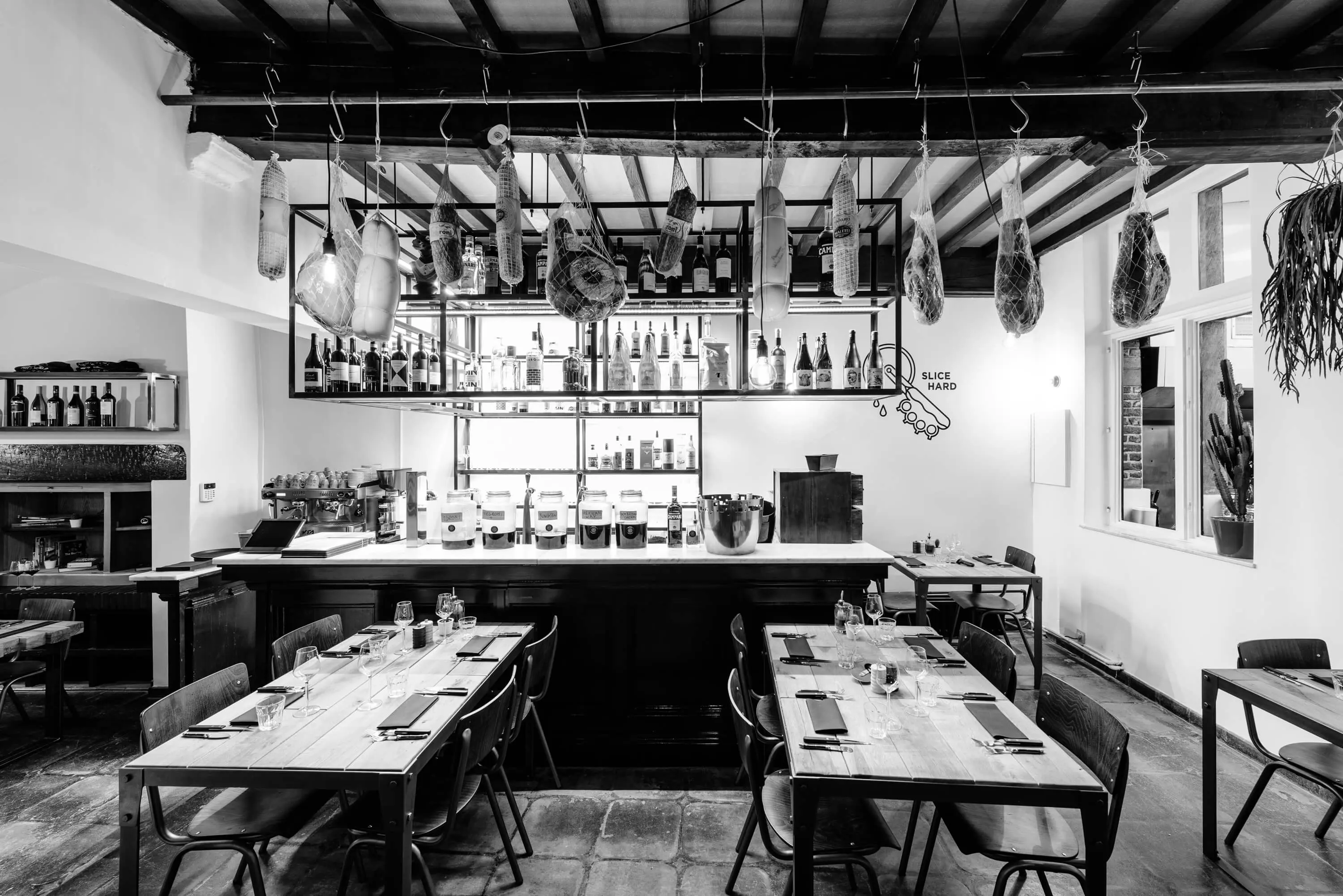 Barbaro, case visual