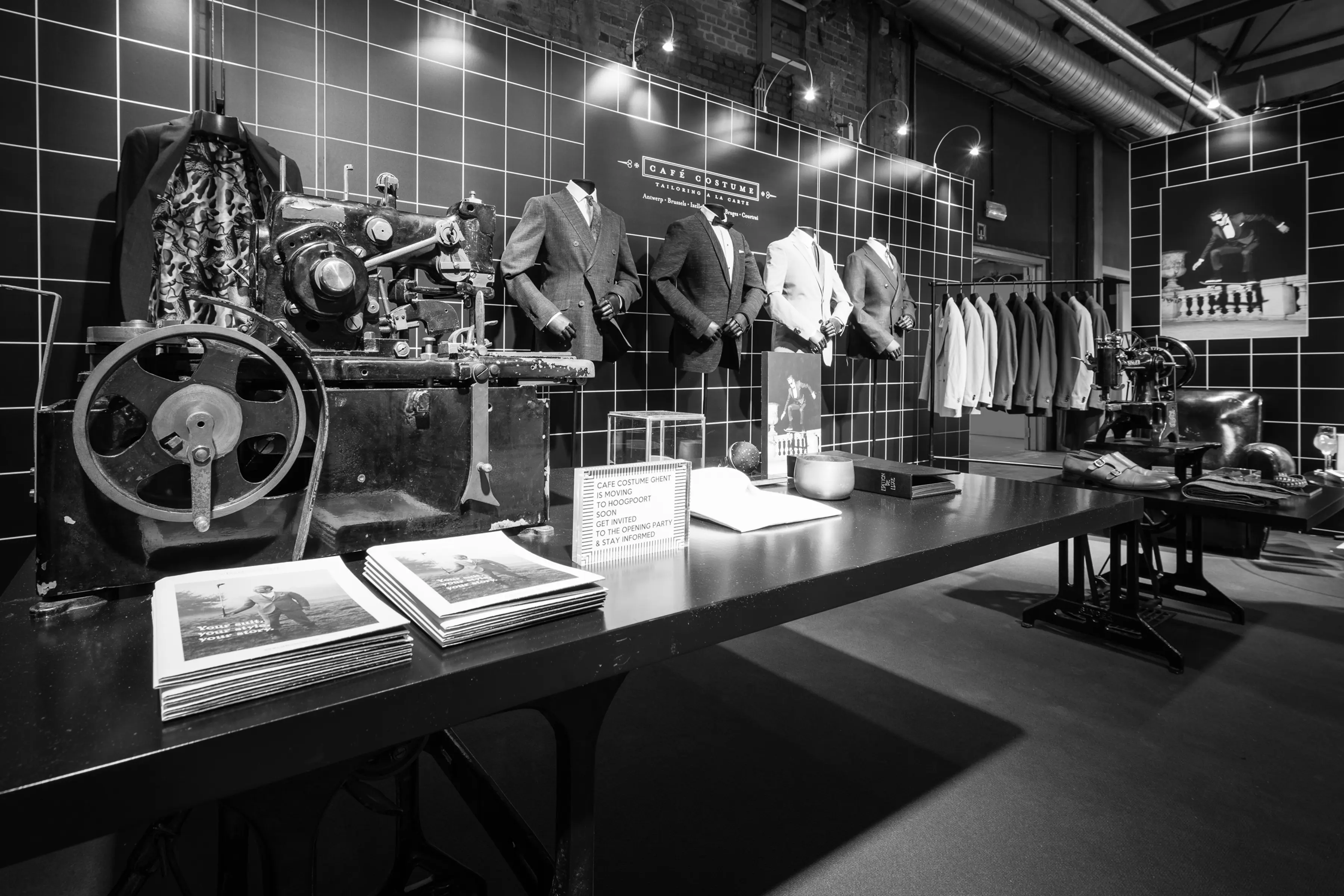 Café Costume Booth 2017, case visual